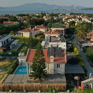 alacati-xl-luxury-hotel.aegeanhotels.net/