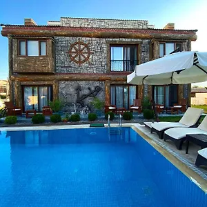 pupa-alacati-butik-cesme.aegeanhotels.net/
